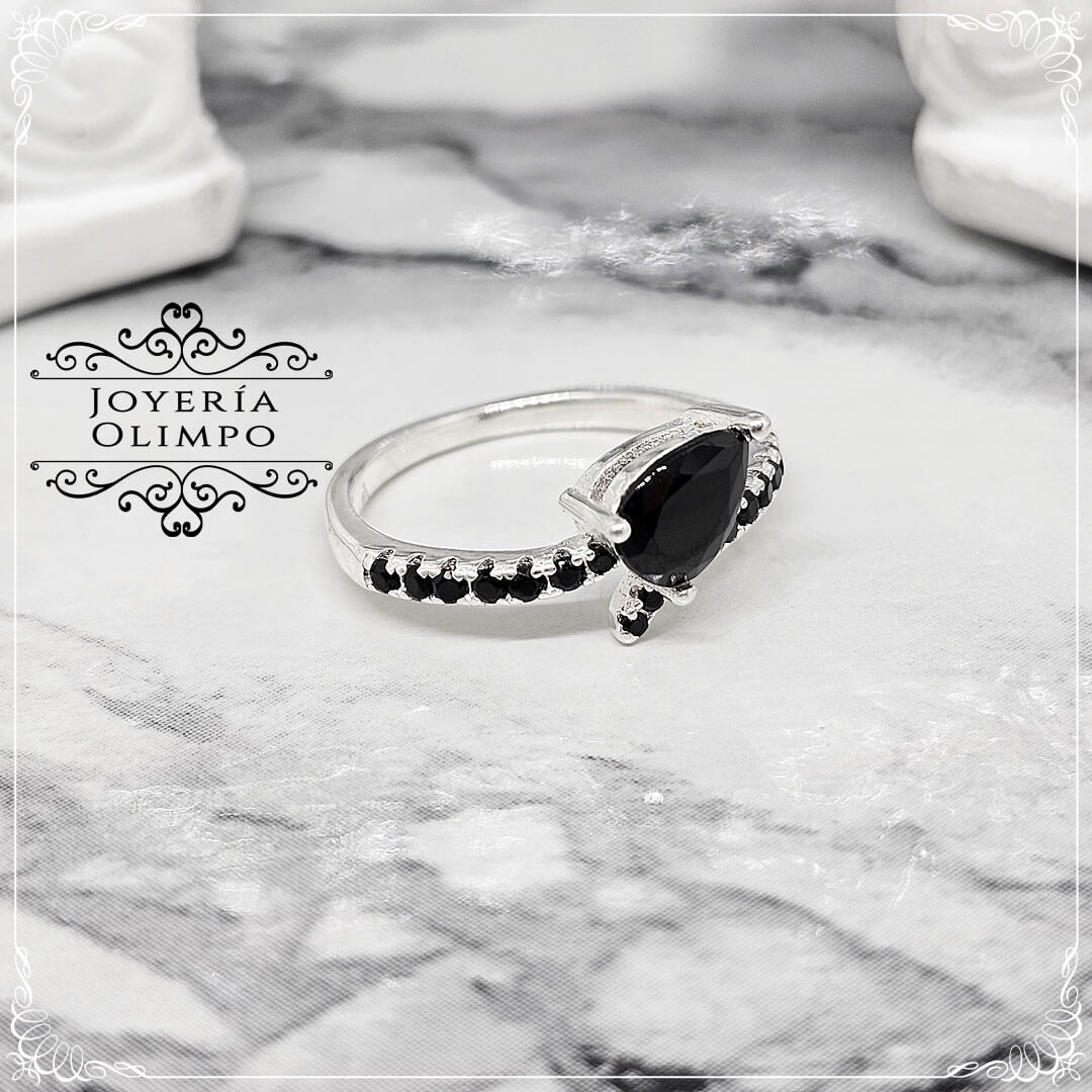Anillo de plata con piedra negra best sale